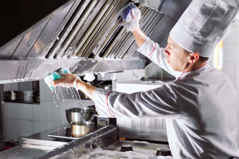 Operaciones de limpieza en servicios de catering