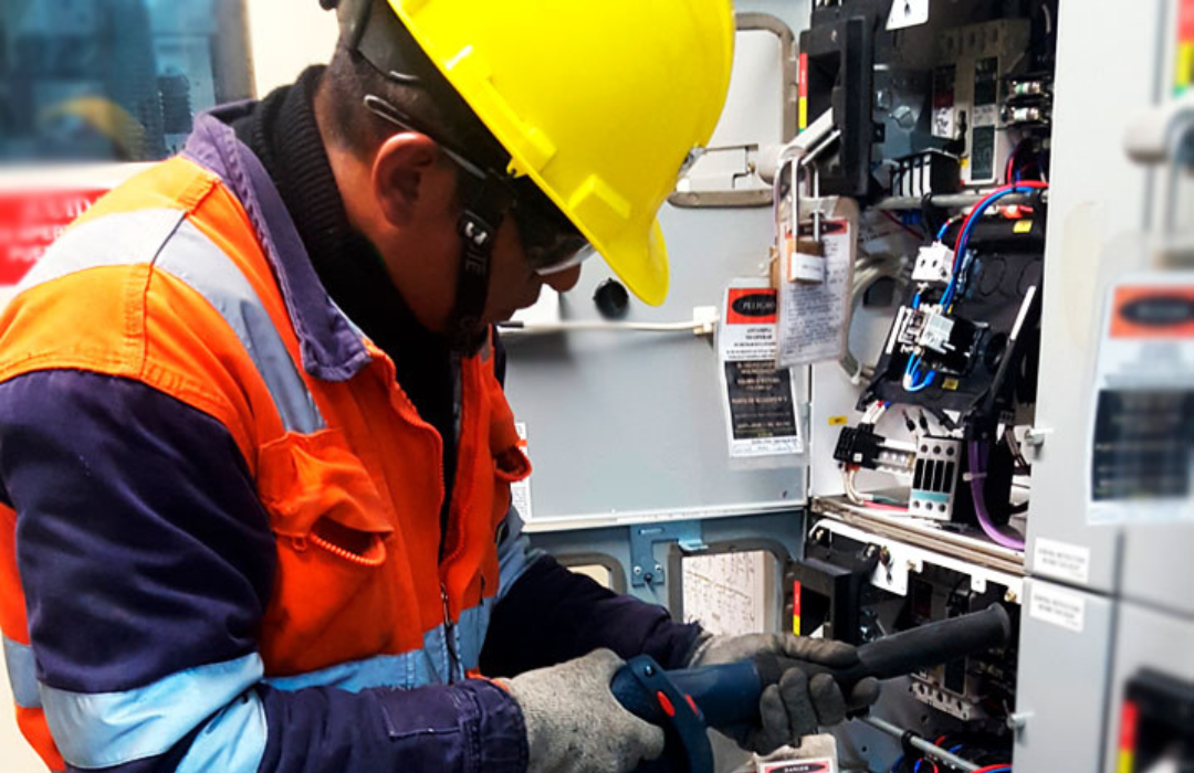 Operaciones Auxiliares en Mantenimiento Eléctrico