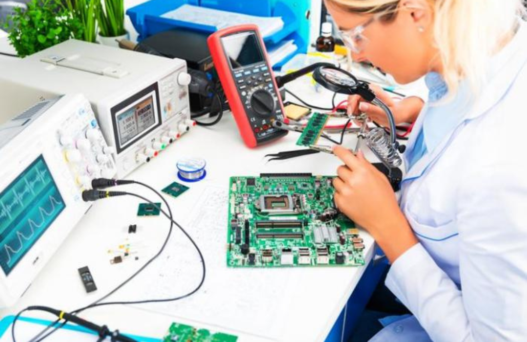 Operaciones Auxiliares en Equipos Electrónicos
