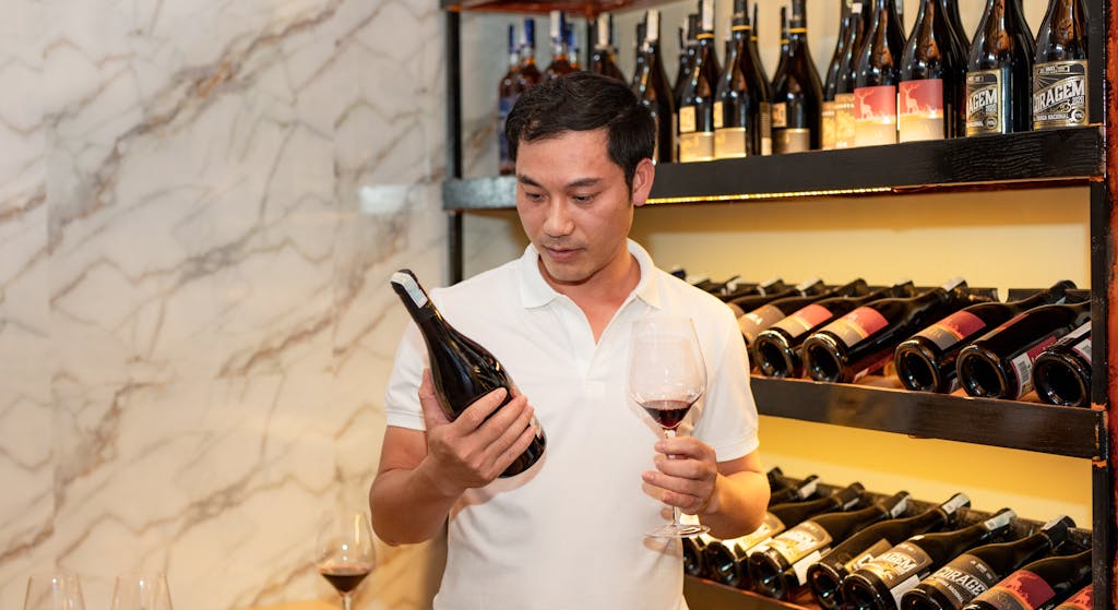 Cata de vino, maridaje, sumiller y prevención en hostelería