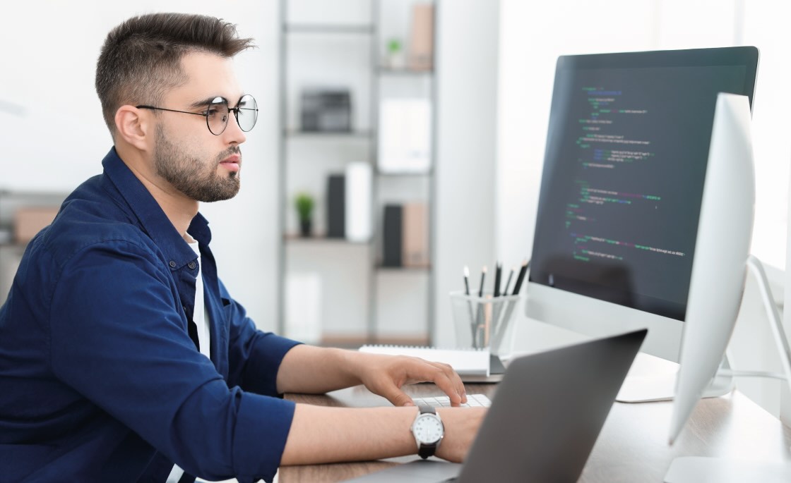 Curso online de Prompts en el sector domina