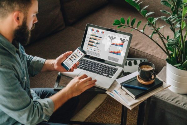 Curso online de Prompts en el sector domina